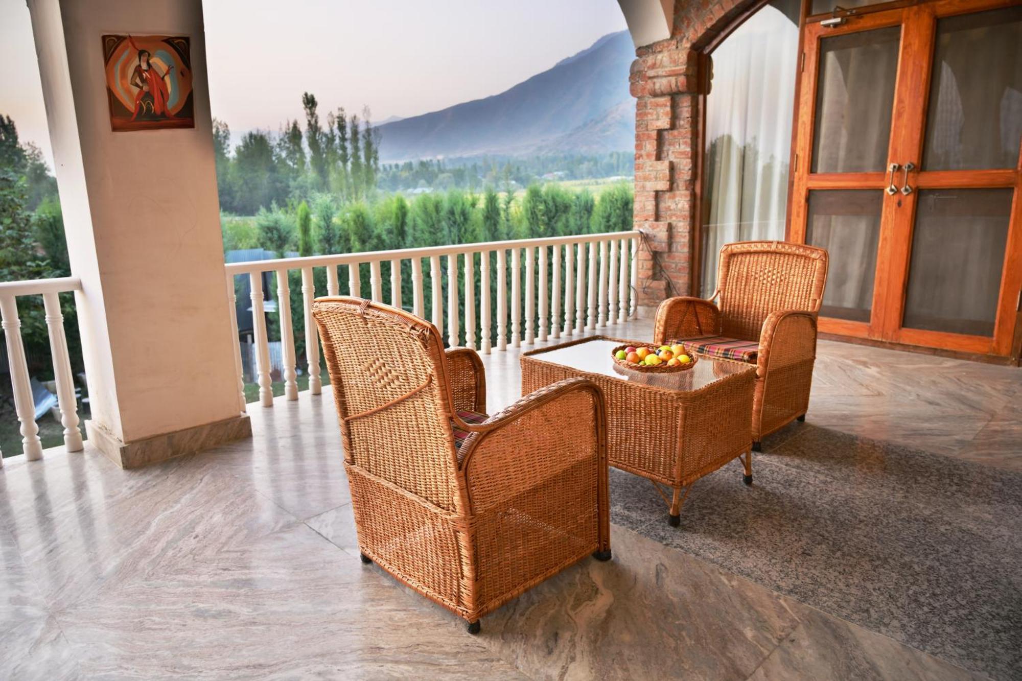 The Country Hills Villa Srīnagar Exterior foto